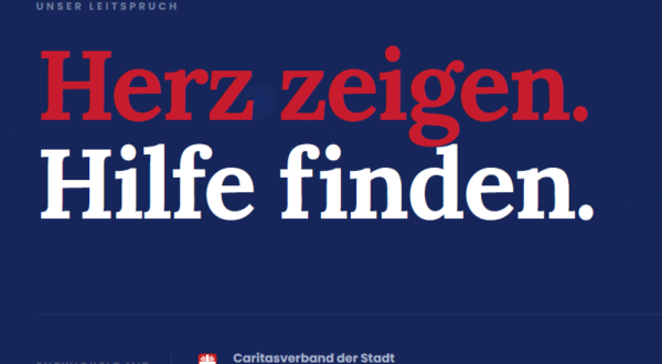 Rot-weißer Schriftzug "Herz zeigen, Hilfe finden" auf dunkelblauem Hintergrund